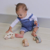 
              Discoveroo - Chunky Wooden Cars - Set of 3
            